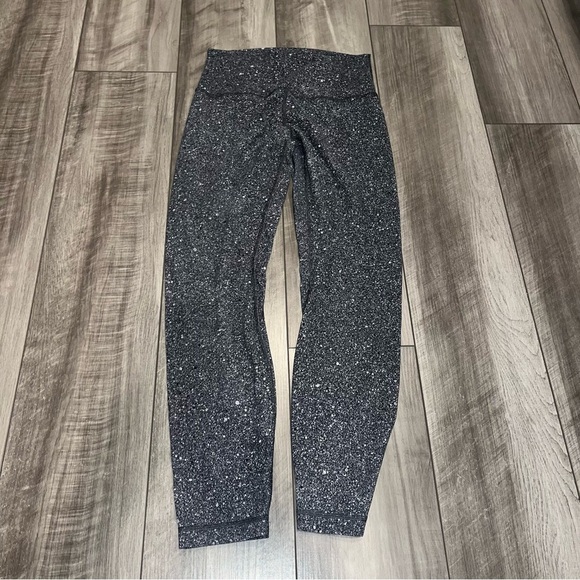 Lululemon Align Pant II (25"), Luminesce Splatter Ice Grey Black, Size 6 - Picture 4 of 4